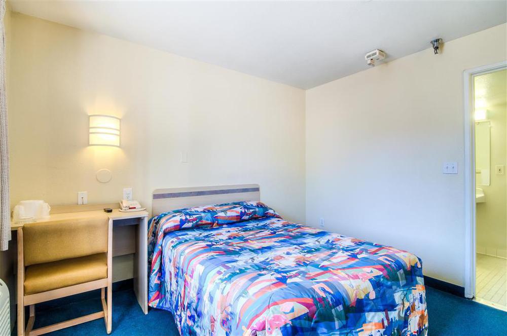 Motel 6-Schiller Park, Il - Chicago O'Hare Room photo